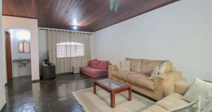 Casa com 3 quartos à venda na Rua Oito de Maio, 00, Jardim Santa Rosália, Sorocaba