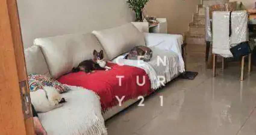 Lindo e novo sobrado, 3 quartos - 1 suíte, 4 banheiros, quintal e churrasqueira, garagem para 2 carros.