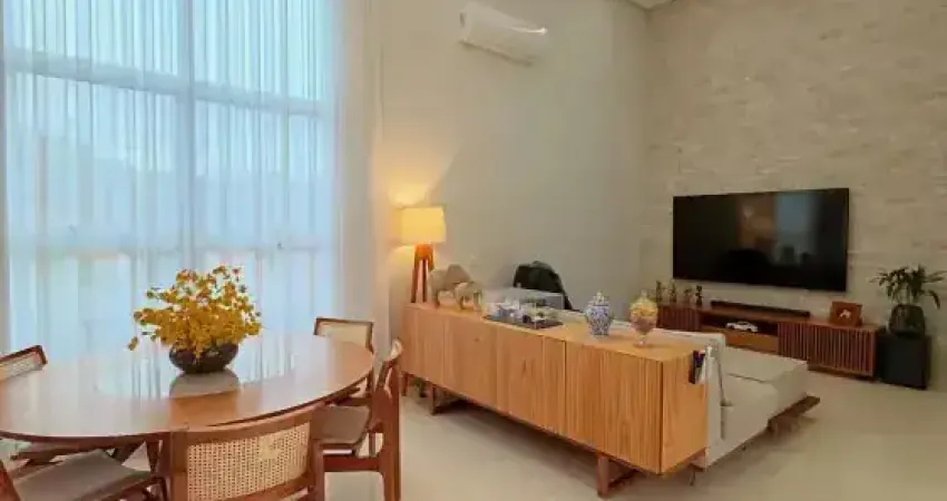 Imóvel em condomínio para venda tem 260 m² com 3 quartos em Praia de Fora - Palhoça - SC