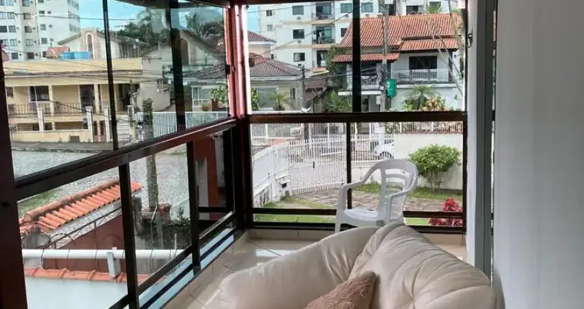 Excelente casa de 3 quartos, sendo 1 suíte e 2 vagas - centro - itaboraí/rj