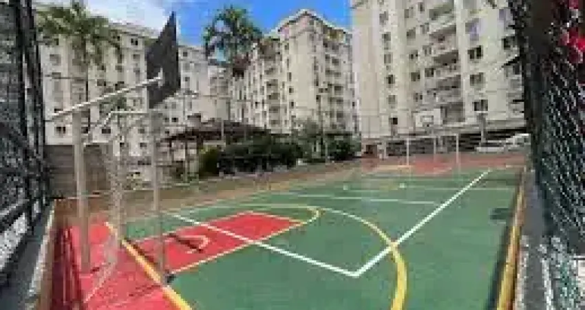 Excelente apartamento de 2 quartos com suíte, planejados, varanda e vaga - outeiro das pedras - itaboraí/rj