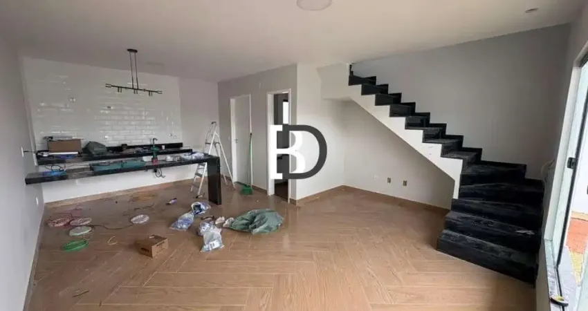 Casa com 2 quartos à venda na Rua Yolanda Cardoso, 10, Vale das Palmeiras, Macaé