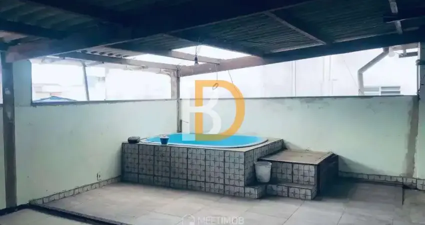 Sol y Mar - Casa com 4 quartos com planejados e piscina à venda!