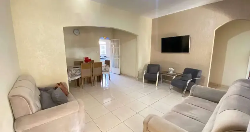 Excelente casa com 4 quartos, conforto, elegância e praticidade no bairro florestal!