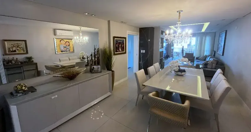 Apto amplo, semi mobiliado em prédio moderno com área de lazer.