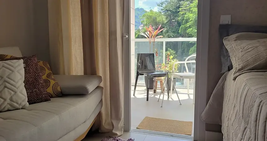 Vendo lindo studio novo, 37m², moderno com varanda com vista pro verde, prédio com infra