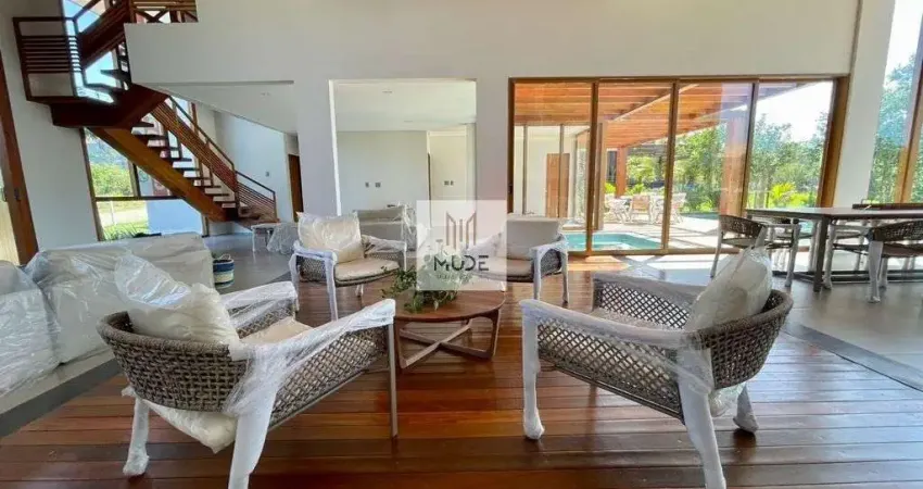 Imperdível Casa de Luxo em Condomínio na Av. do Farol - Açu da Torre, Mata de São João-BA: 5 Quartos, 5 Suítes, 3 Salas, 7 Banheiros, 4 Vagas - 254,53m²