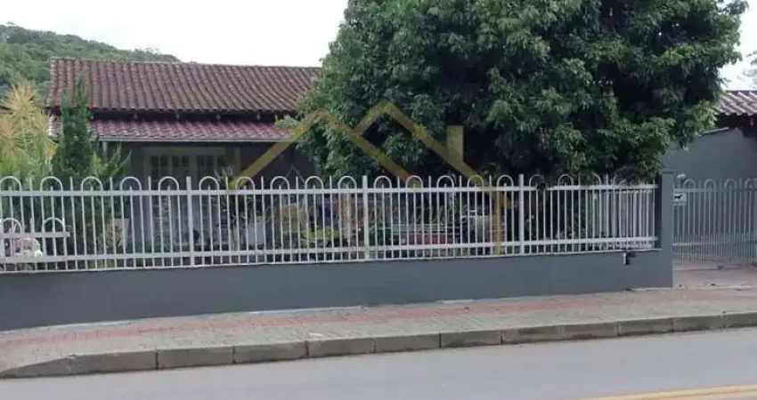 Casa para Venda em Blumenau, Badenfurt, 3 dormitórios, 1 banheiro, 4 vagas