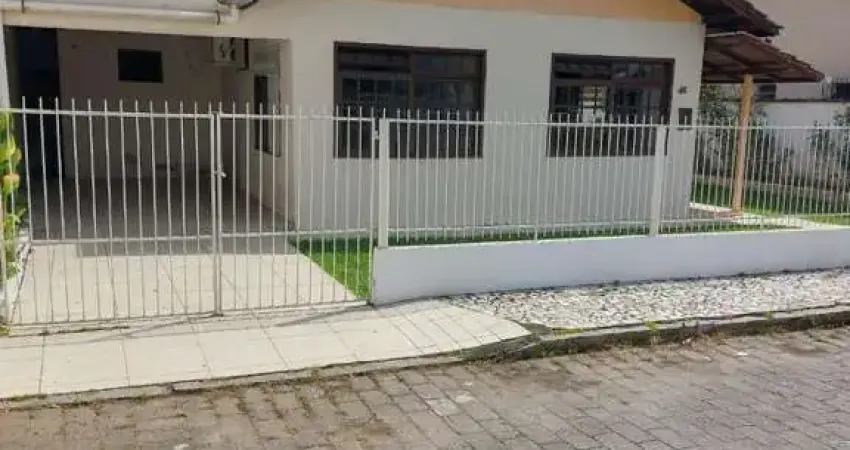 Casa para venda em blumenau, garcia, 2 dormitórios, 1 suíte, 2 banheiros, 1 vaga