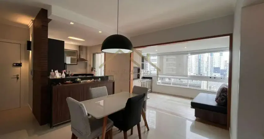 Apartamento para Venda em Balneário Camboriú, Centro, 3 dormitórios, 1 suíte, 2 banheiros, 2 vagas