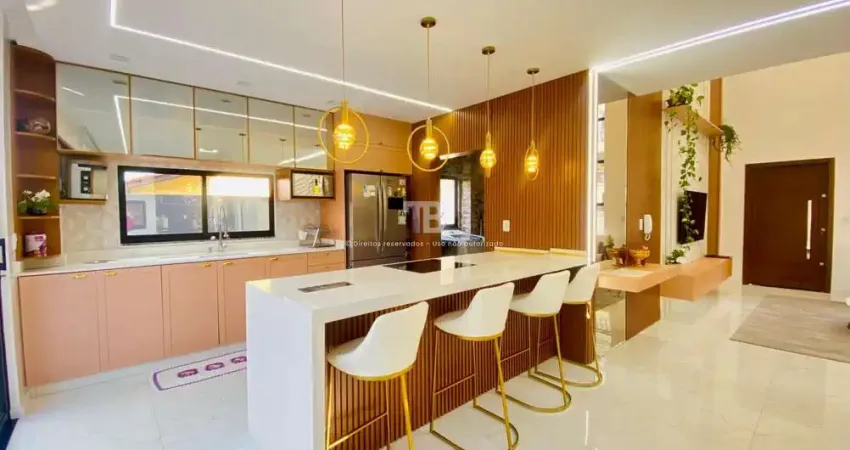 Casa semimobiliada à venda, com 4 quartos, suíte, piscina e salão de festas