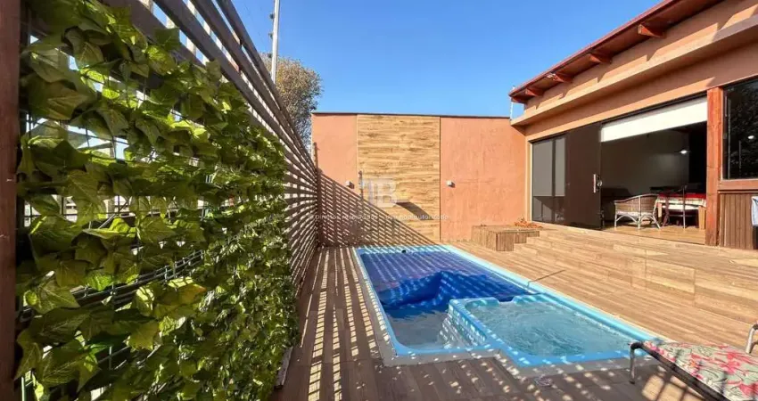 Casa de 4 Quartos com Piscina à Venda em Presidente Médici, Chapecó