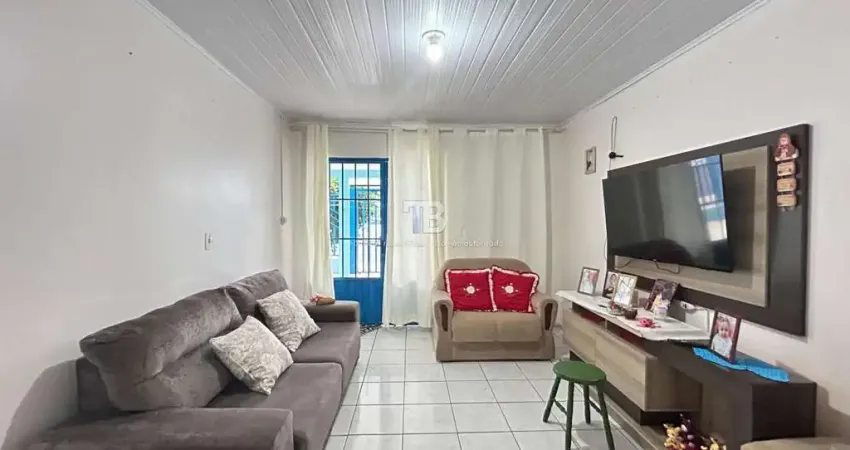 Casa com 3 quartos e amplo espaço externo à venda em São Cristóvão