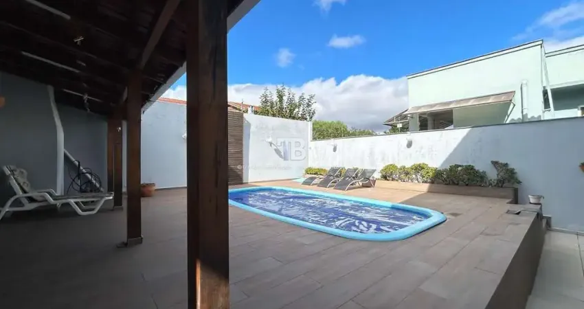 Casa à venda no bairro Santa Maria, Chapecó – 4 quartos, suíte e área de lazer