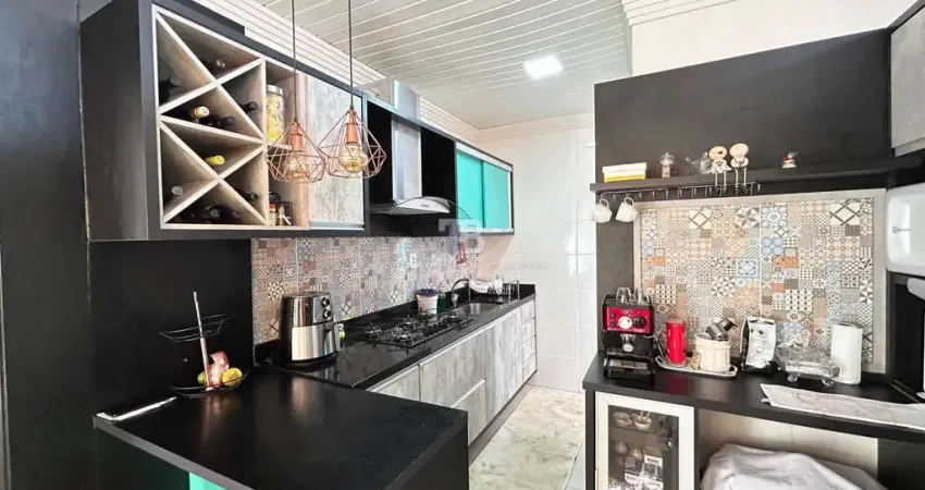 Casa semimobiliada com 3 quartos e área externa no bairro Presidente Médici