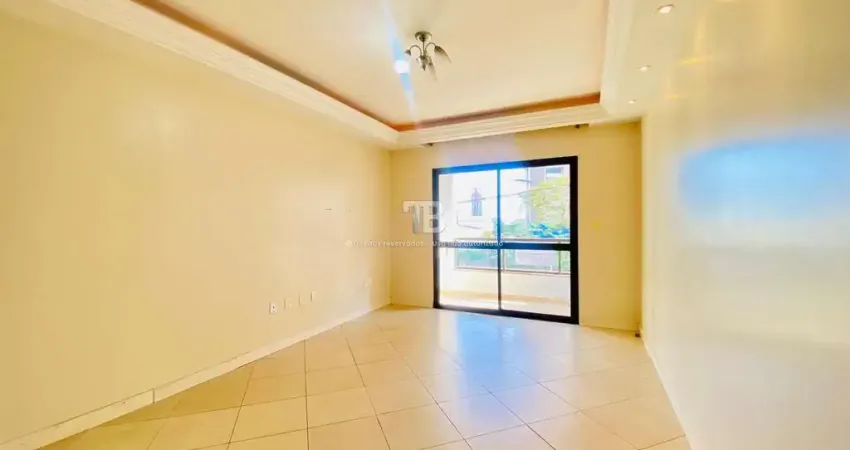 Apartamento semimobiliado com 2 quartos e sacada à venda no Centro de Chapecó
