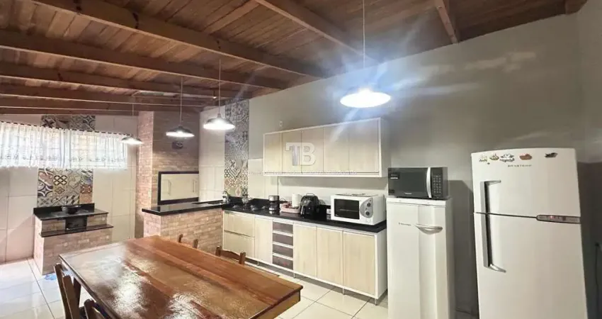 Casa semimobiliada com 3 quartos no passo dos fortes em chapecó