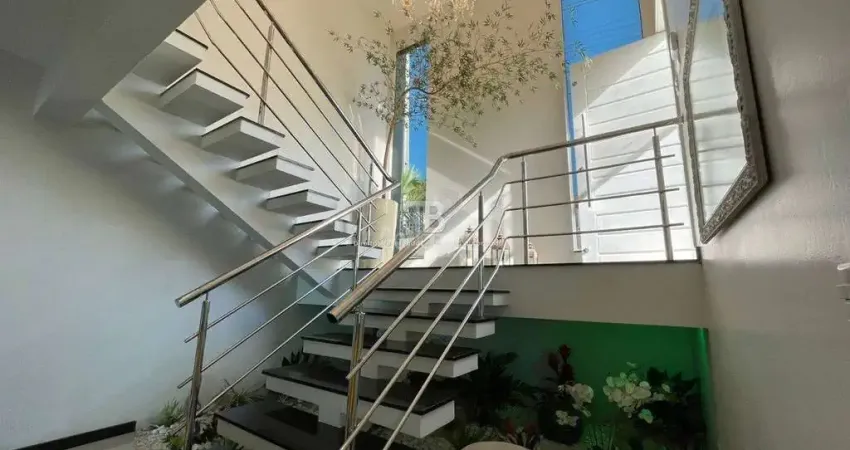 Casa Ampla com 5 Quartos e Vista Panorâmica - Bairro Esplanada