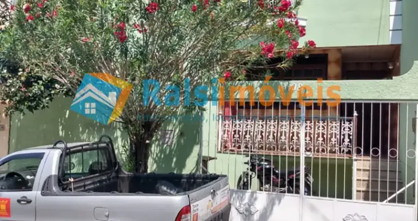 03 apartamentos sendo1 térreo e 2 no segundo andar para morar ou investir em aluguéis