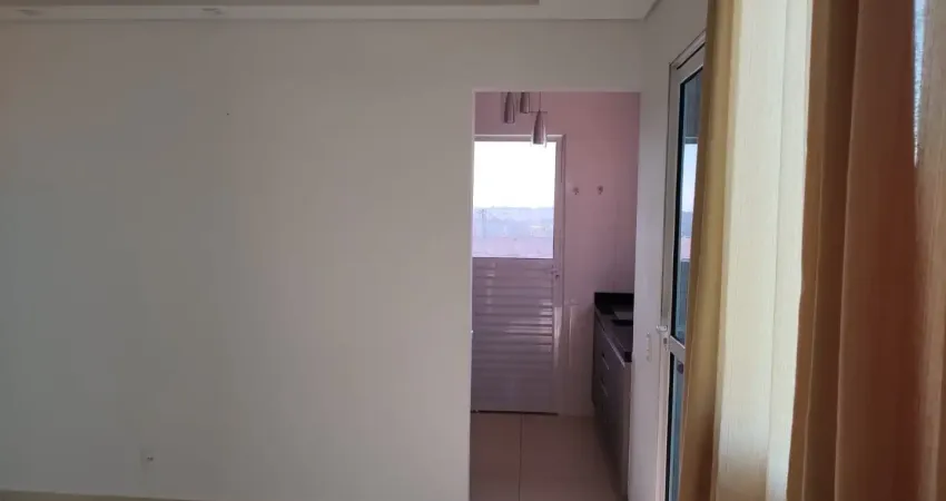 Ótima casa de condomínio em itaboraí com 02 quartos e vaga por 220.000,00