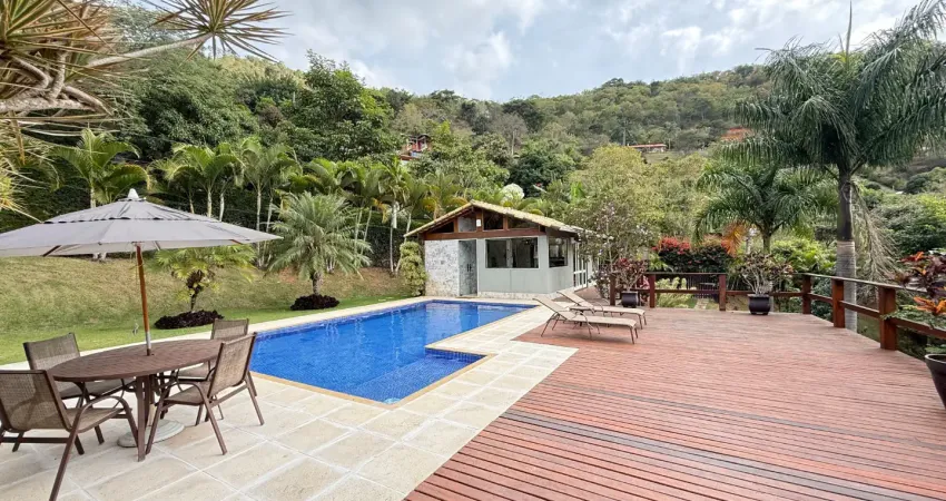 Belíssimo imóvel em secretário, dentro de condomínio de fácil acesso