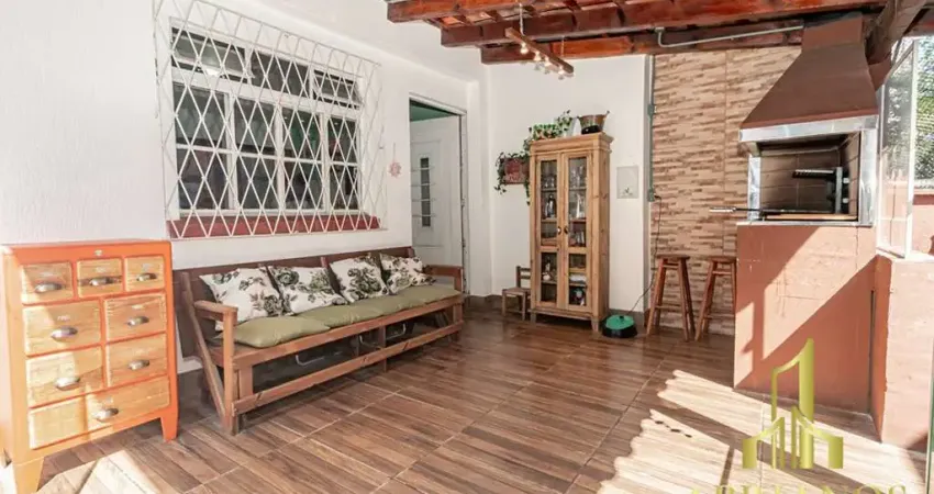 Casa com 3 quartos à venda na Rua João Abbott, 282, Petrópolis, Porto Alegre