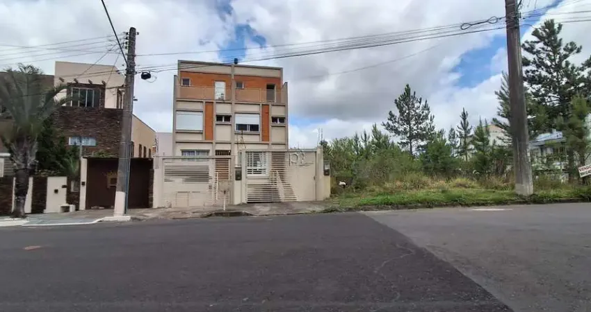 Casa com 3 quartos para alugar na Rua Henrique Anawate, 650, Guarujá, Porto Alegre