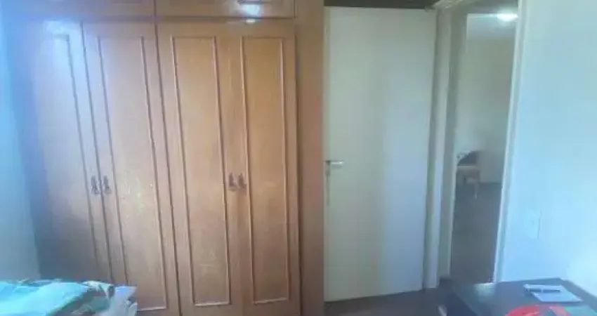 Apartamento à venda no Bosque da Saúde, São Paulo-SP: 1 quarto, 2 salas, 1 banheiro, 1 vaga de garagem, 55m².