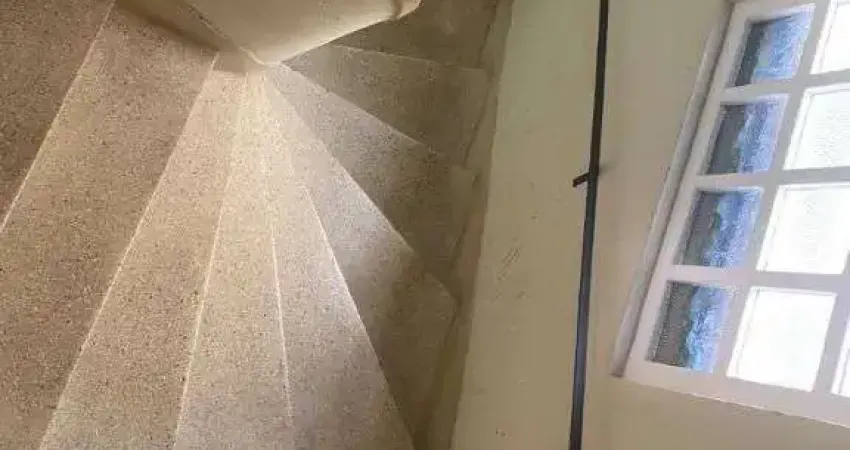 Excelente oportunidade: Apartamento à venda em São Paulo-SP, no Cambuci, com 2 quartos, 2 salas, 2 banheiros e 96m² de área!