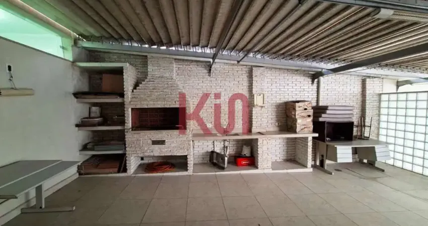 Casa à venda no Centro de Salto-SP: 4 quartos, 1 suíte, 3 banheiros, 4 vagas de garagem, 190m². Confira!