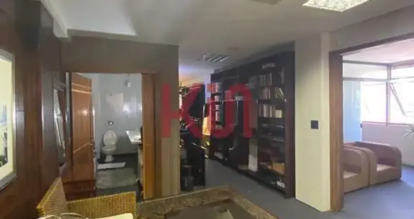 Imperdível sobrado à venda em São Paulo-SP, Vila Deodoro: 3 quartos, 4 banheiros, 3 vagas, 211m²!