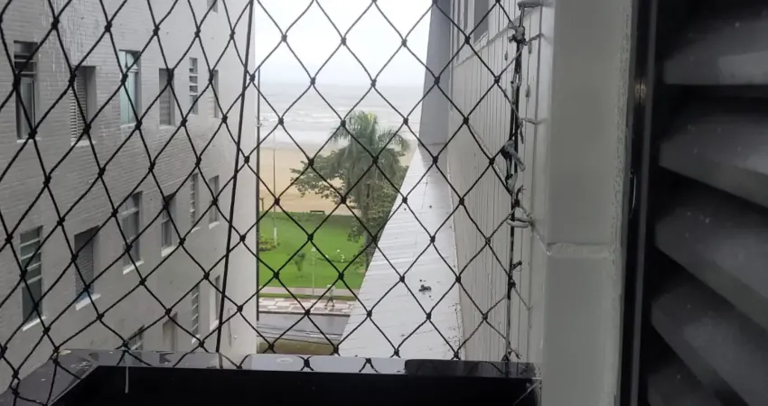 4 quartos sendo 1 dep revertido para área intima ,vista lateral ao mar,varanda, 2 suítes , 4 wcs,1 vaga por apartamento - pompéia - santos