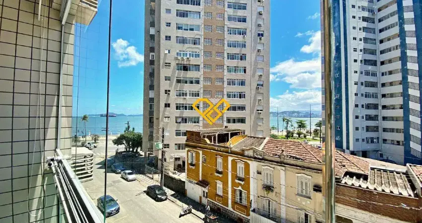 3 quartos , 124m2 ,3 wcs , 1 vaga,varanda,vista lateral ao mar