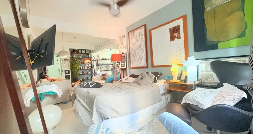 60m2 ,varanda,frente a praia(aquário),reformado - ponta da praia - santos