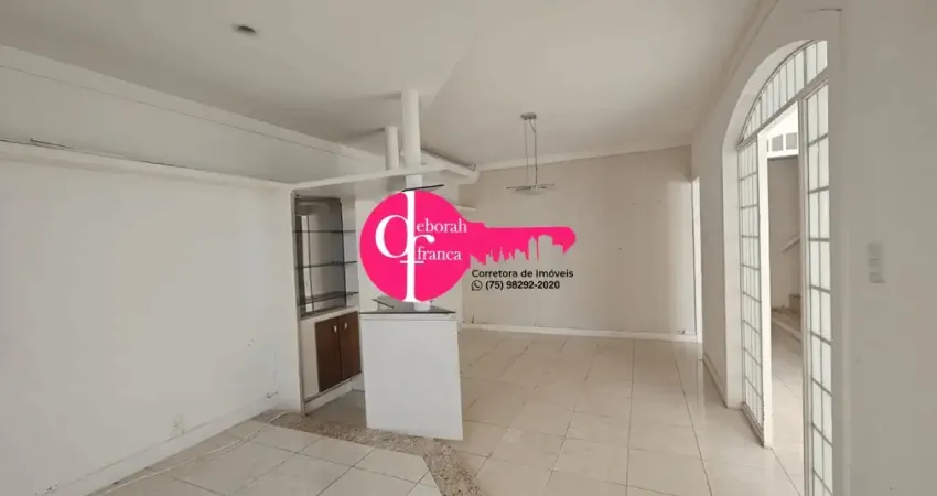 Alugo casa duplex com tres quartos sendo uma suite em feira de santana ba