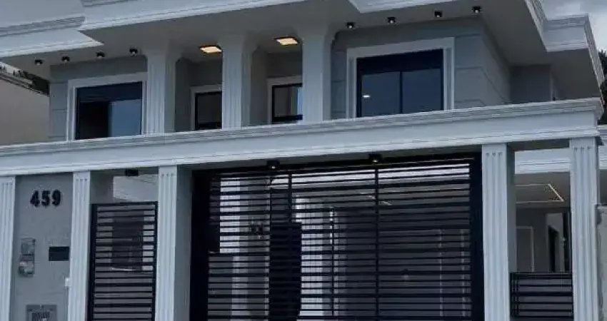 Sobrado alto padrão estilo neoclássico na praia dos ingleses