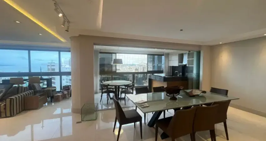 Apartamento 3 suítes e 4 vagas, no Centro de Florianópolis