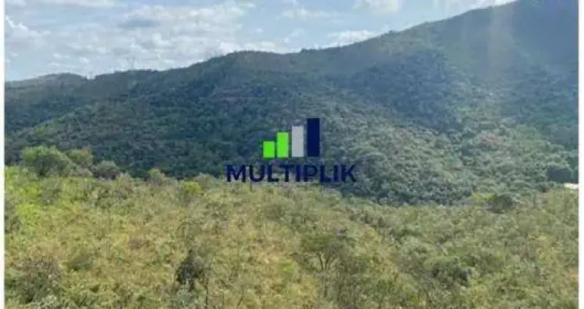 Terreno à venda no Centro, Raposos