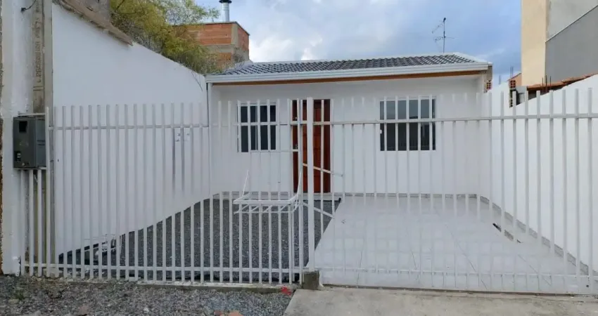 Casa com 2 quartos para alugar na Travessa das Alamandas, 0, Eucaliptos, Fazenda Rio Grande
