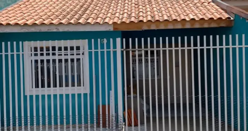 Casa em condomínio fechado em Fazenda Rio Grande com 2 quartos