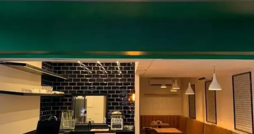 À venda uma charmosa cafeteria no centro de maringá, localizada em um ponto estratégico e de fácil acesso.