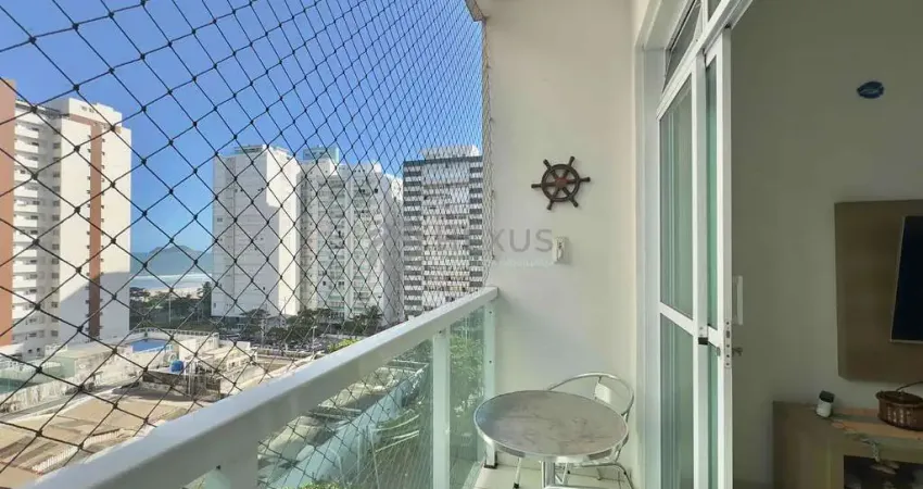 Apartamento com varanda e vista mar a uma quadra da praia das pitangueiras de 2 quartos com 1 vaga,