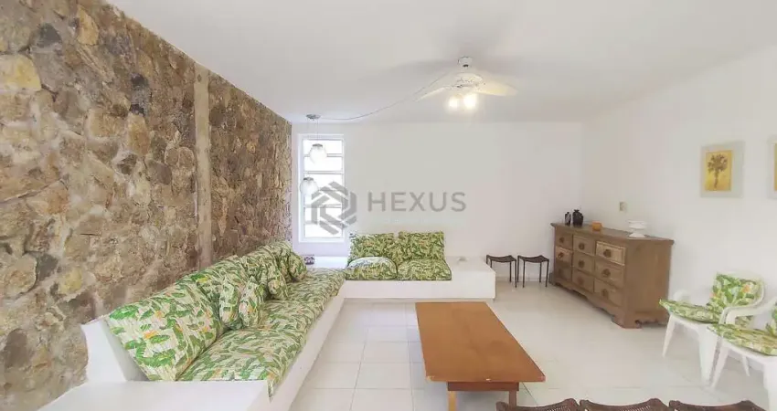 Apartamento com quintal na praia das pitangueiras, guaruja | hexus