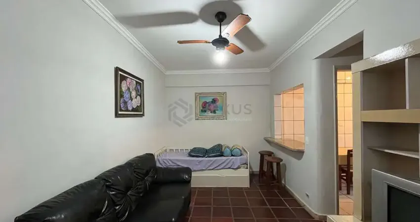 Apartamento com despesas baixas a duas quadras da praia das pitangueiras, guaruja