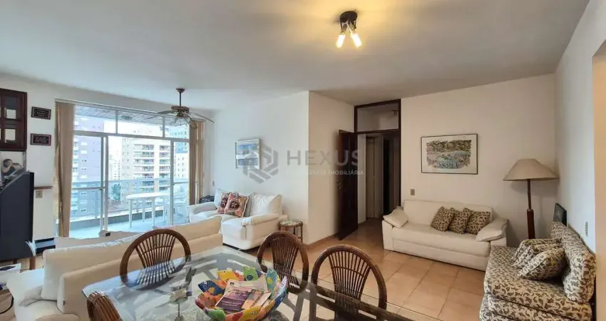 Apartamento com varanda e lazer na praia das pitangueiras, guaruja