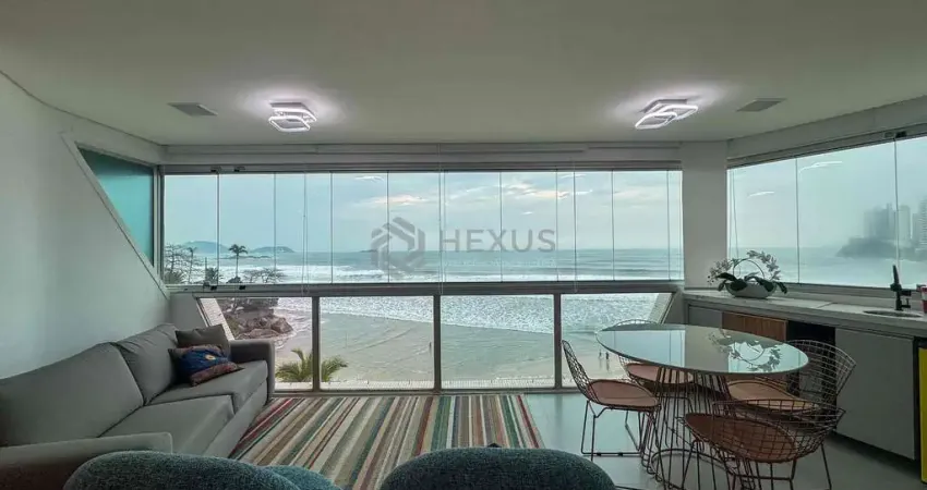 Apartamento reformado frente mar com varanda vista mar e lazer na Praia das Asturias, Guaruja