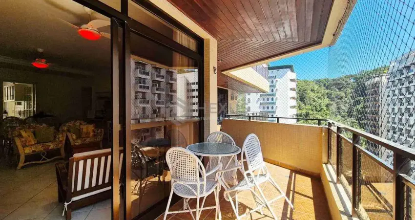 Apartamento com varanda e lazer na praia das pitangueiras, guaruja