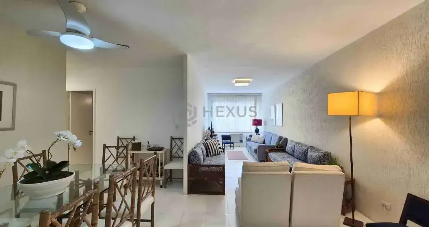 Apartamento reformado na quadra mar da praia das pitangueiras, guaruja