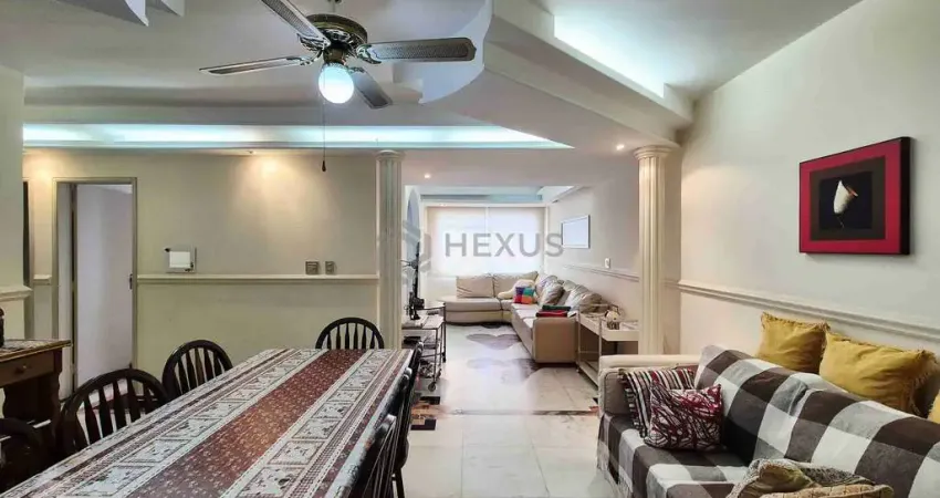 Apartamento reformado na quadra mar da praia das pitangueiras, guaruja