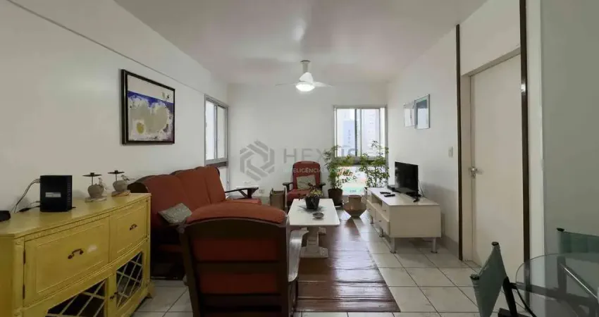 Apartamento com varanda na quadra mar da praia das pitangueiras, guaruja